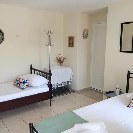 Hébergement de vacances Zina's In Afetes Afétai