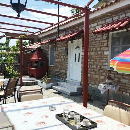 Zina's In Afetes Дом отдыха Afetai